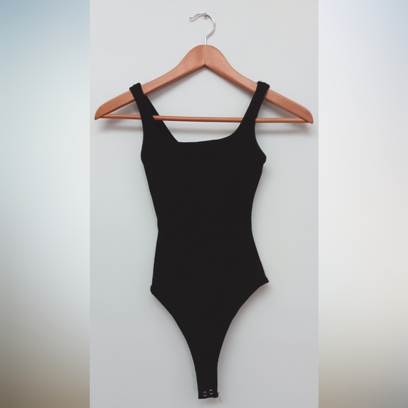 Naked Wardrobe Snatched So Good Tank Top Round Neck Tong Bodysuit Black M - Picture 2 of 12